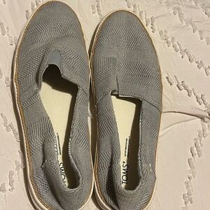 TOMS Women's Textured Gray Loafers